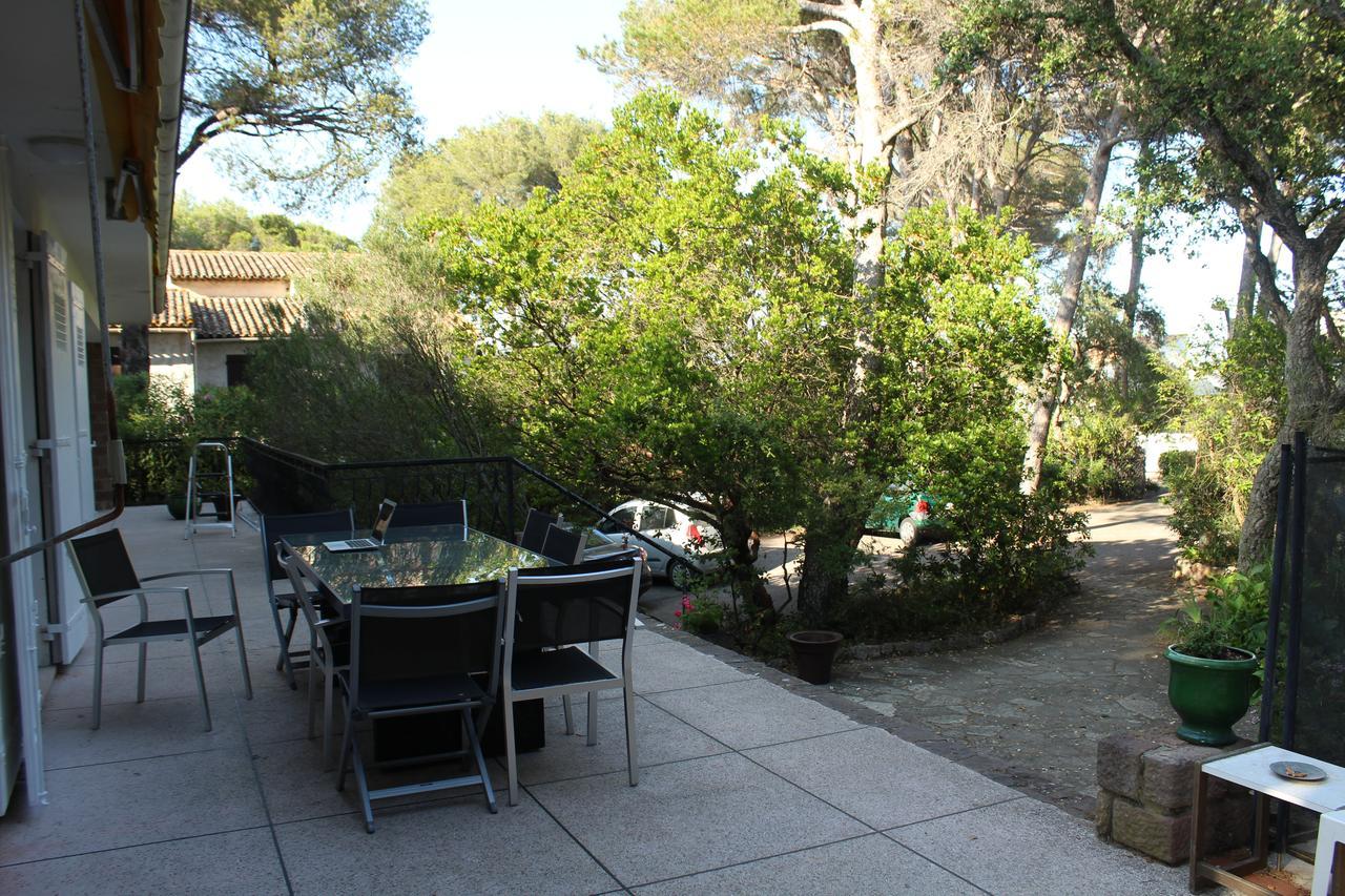 La Maison Blanche Bed and Breakfast Saint Aygulf Exterior foto