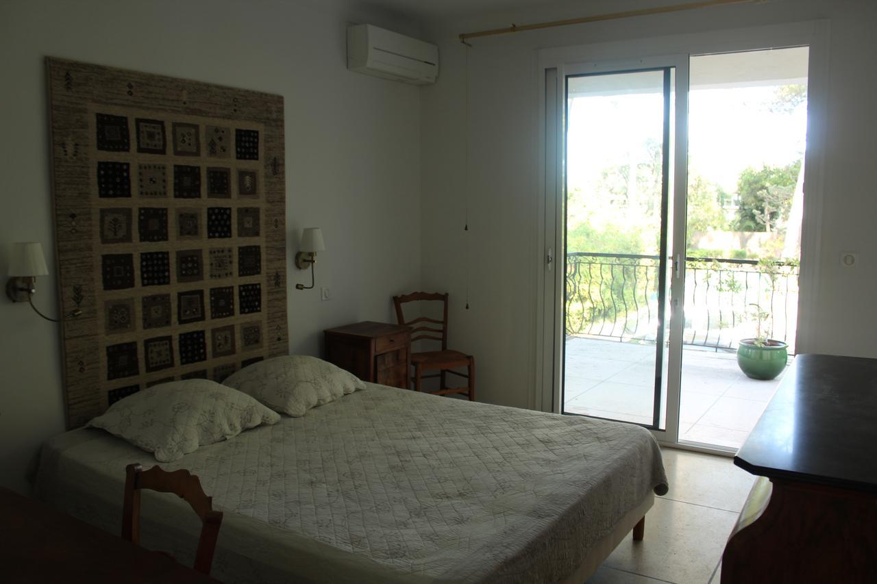 La Maison Blanche Bed and Breakfast Saint Aygulf Exterior foto