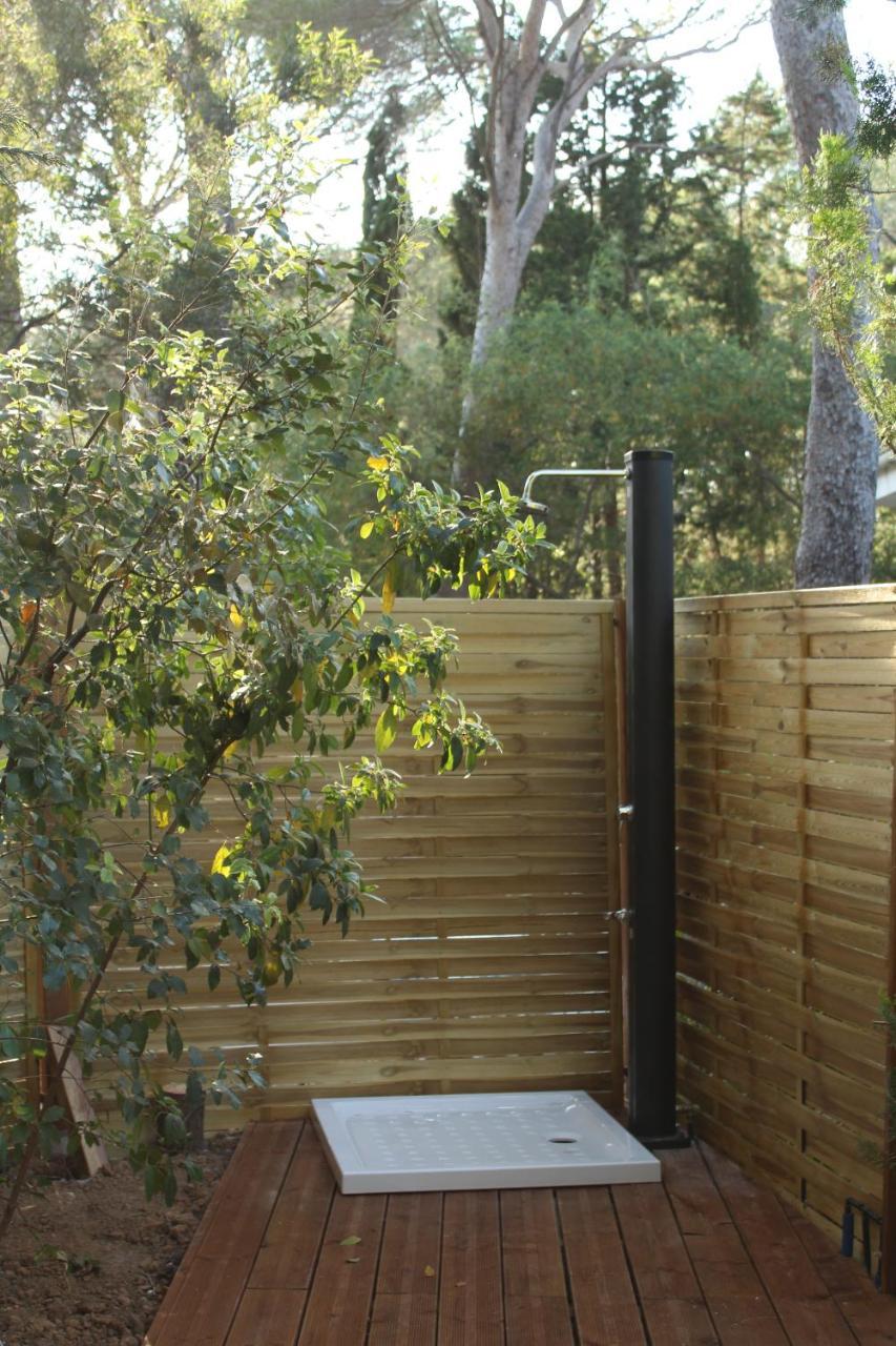 La Maison Blanche Bed and Breakfast Saint Aygulf Exterior foto